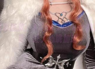 在和服里绽放：Alina Becker的定制写真，让人心跳加速